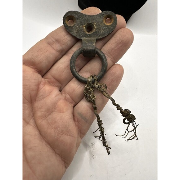 Antique Cast Iron Ring Pull Doors Gates Cabinets Rustic Window Replacement - Picture 3 of 6